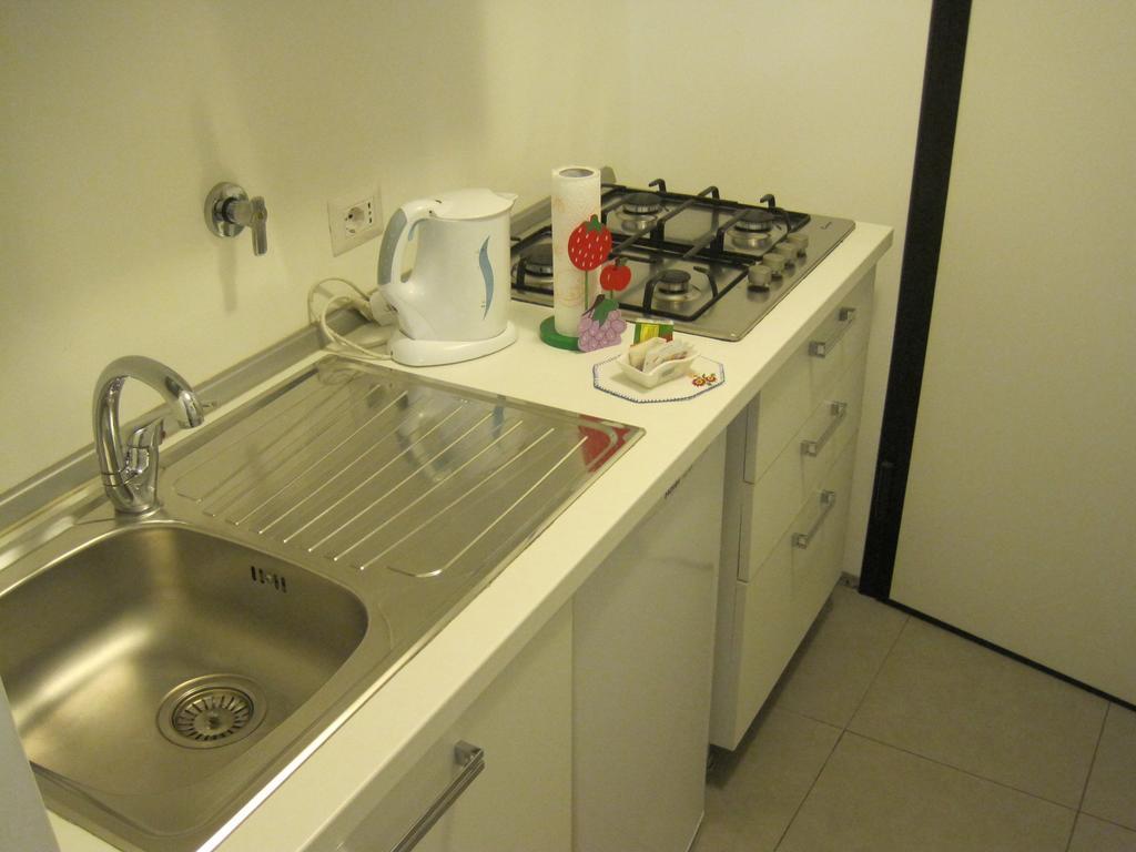 Colombo Apartments Сан Ремо Стая снимка
