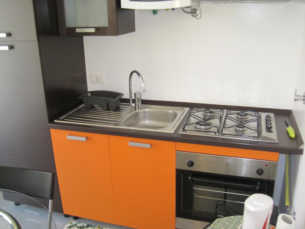 Colombo Apartments Сан Ремо Стая снимка