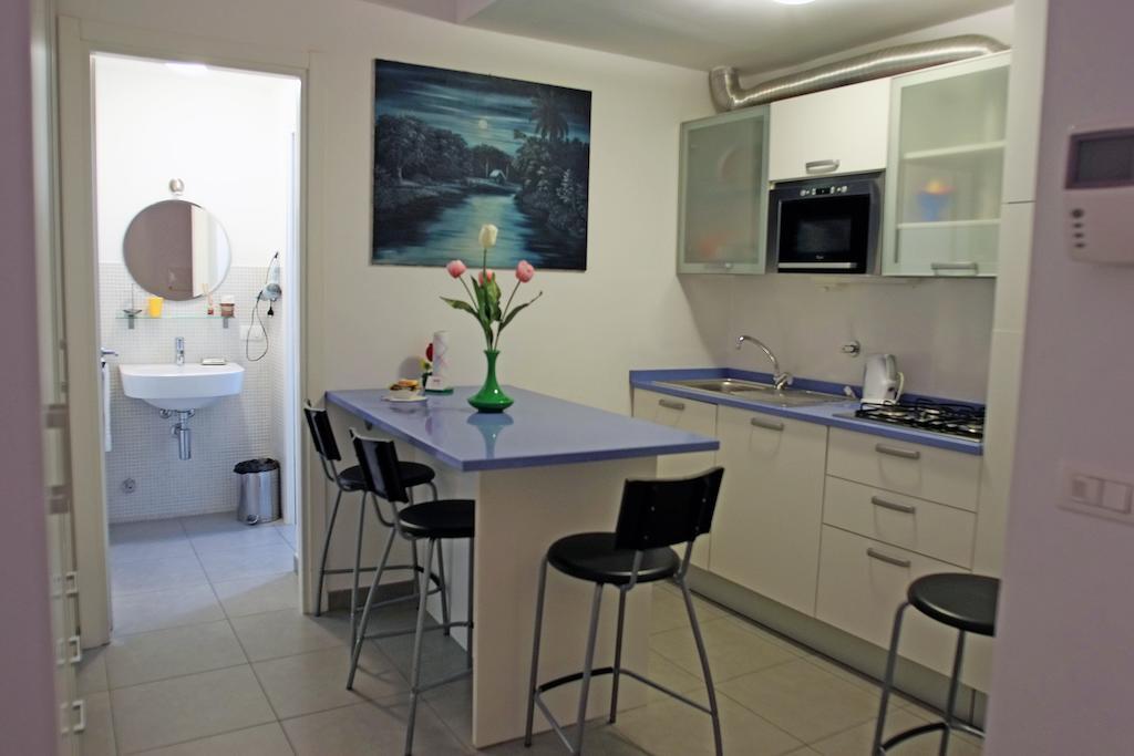Colombo Apartments Сан Ремо Стая снимка